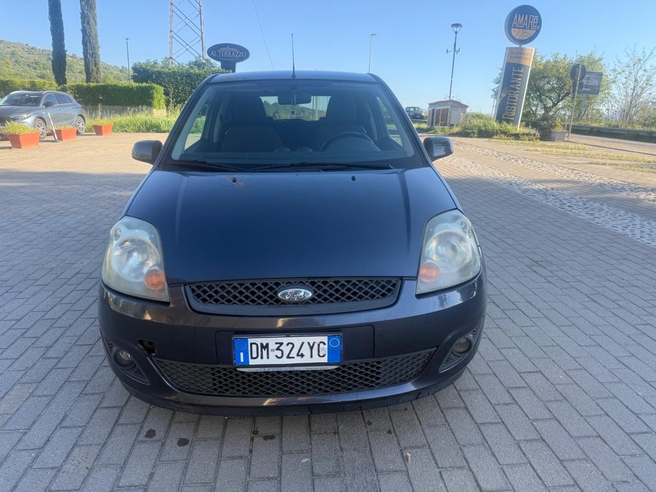 Ford Fiesta 1.4 TDCi 68CV 3 porte Titanium