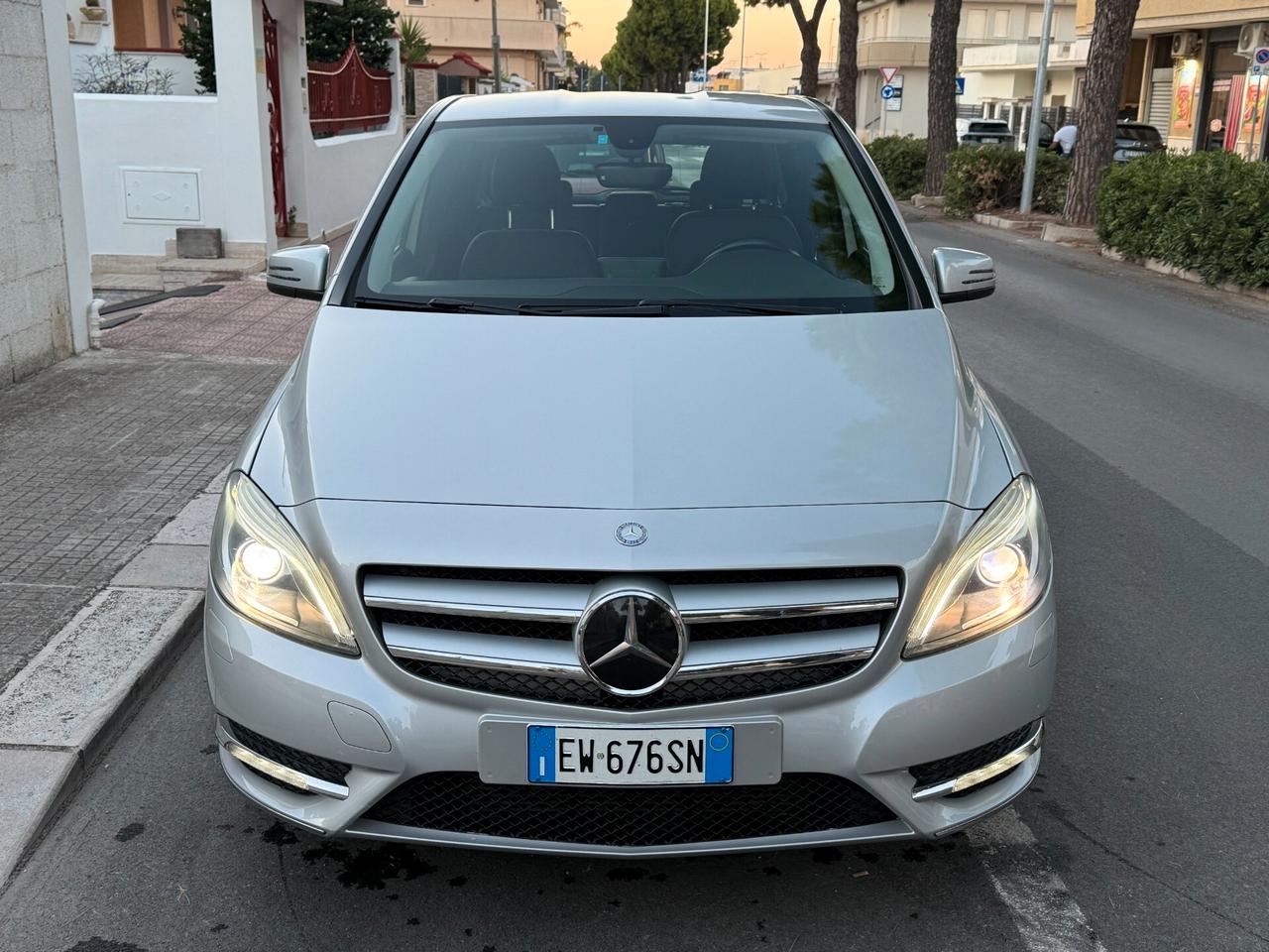MercedesBenz B 200 CDI Premium NAVI CAMERA - 2014
