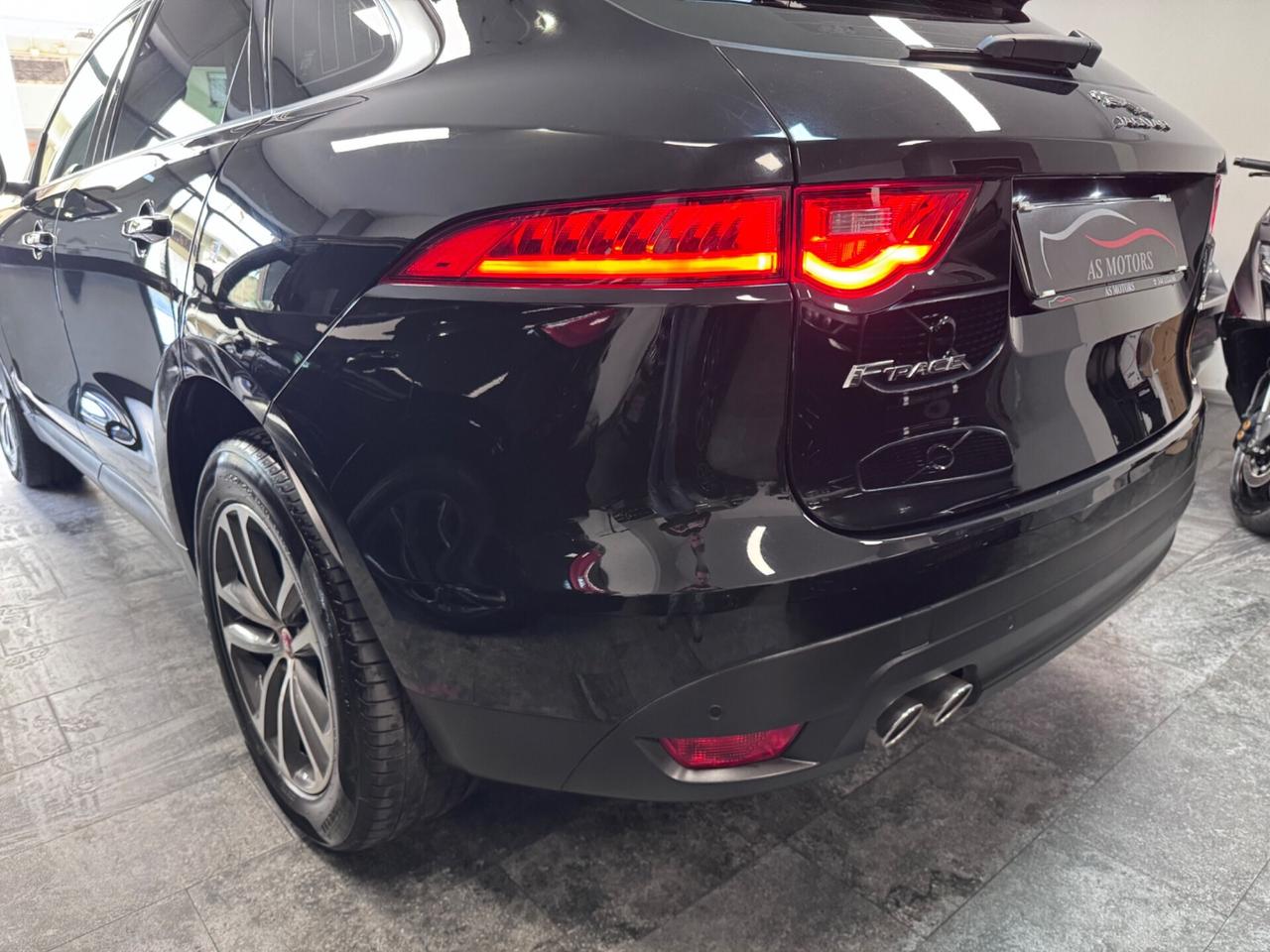 Jaguar F-Pace 2.0 D 180 CV AWD R-Sport Tetto Panoramico