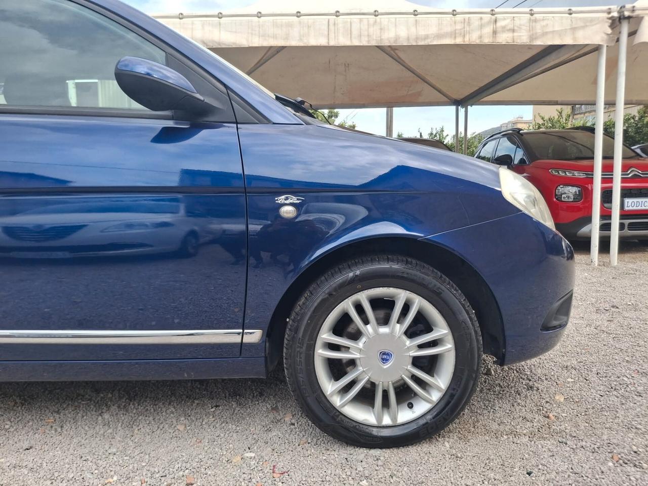 Lancia Ypsilon 1.3 MJT 90 CV Oro