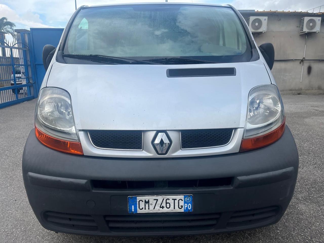 Renault trafic cargo 1.9 dci-cv 100 -2004