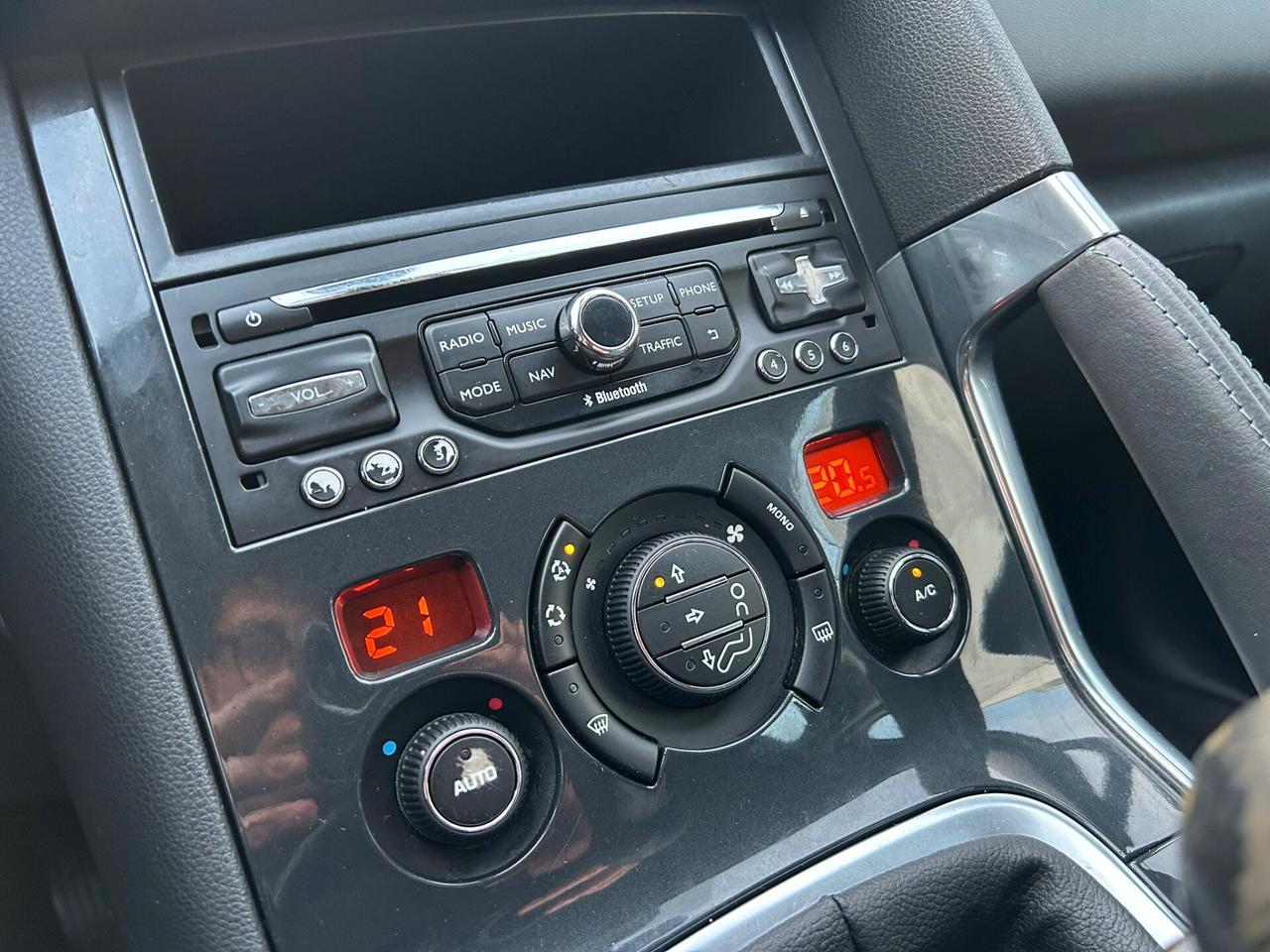 Peugeot 3008 1.6 HDi 115 Cv ALLURE NAVI-2013