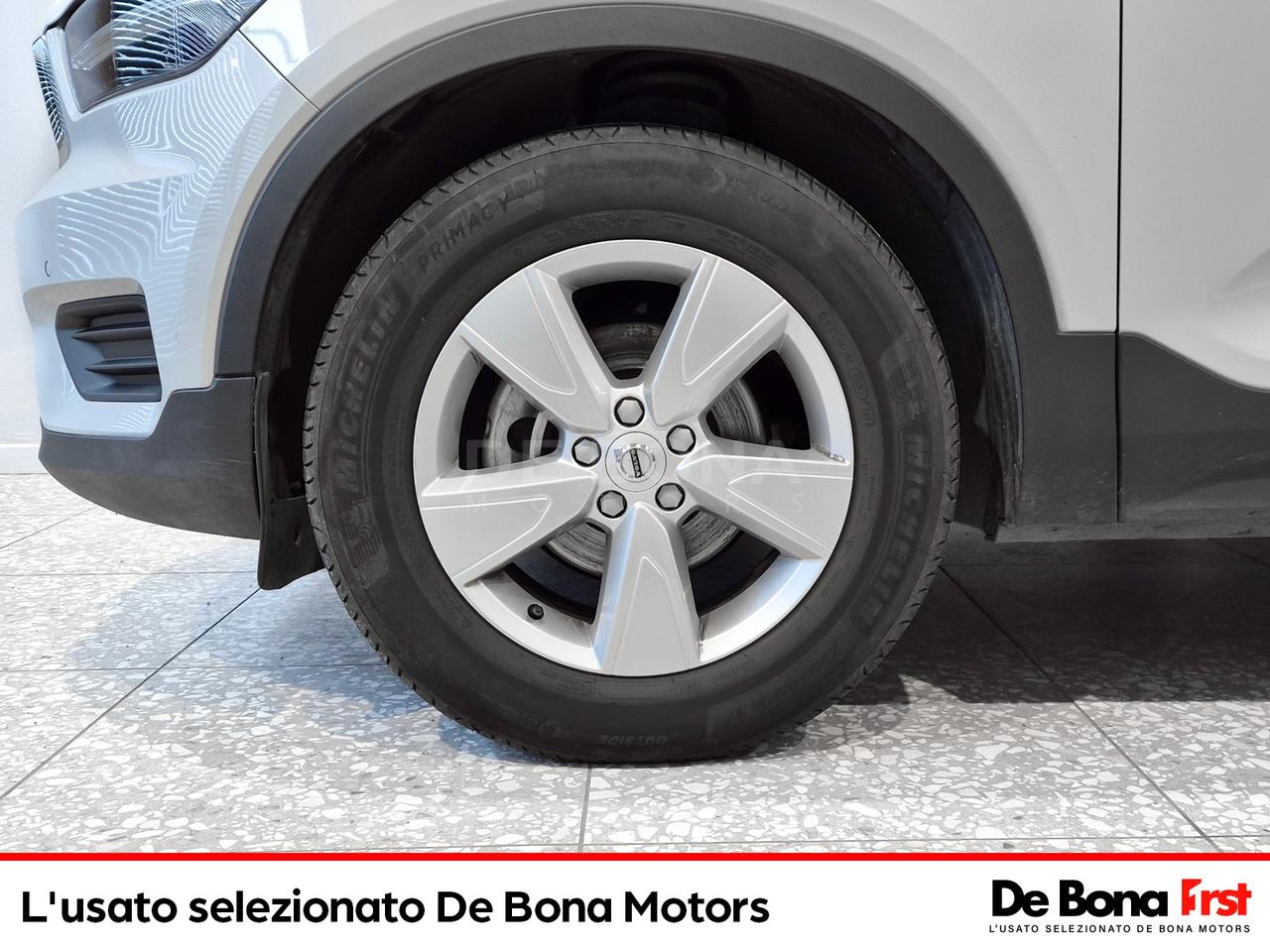 Volvo XC40 1.5 t3 momentum core 163cv my21