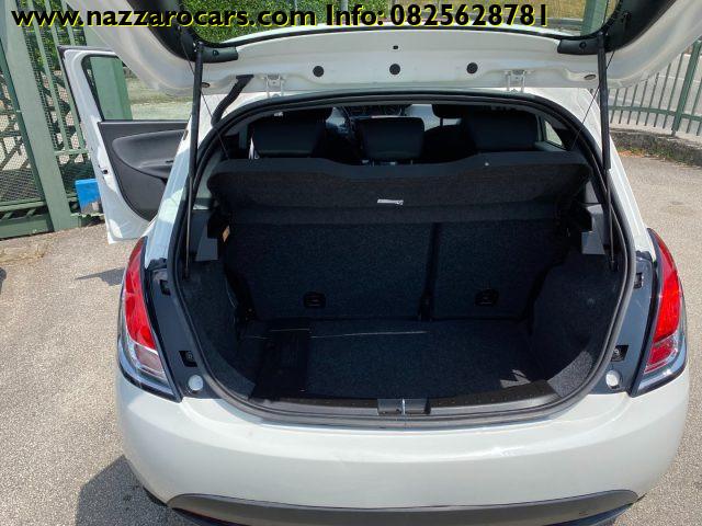 LANCIA Ypsilon 1.0 FireFly 5 porte S&S Hybrid Ecochic Silver
