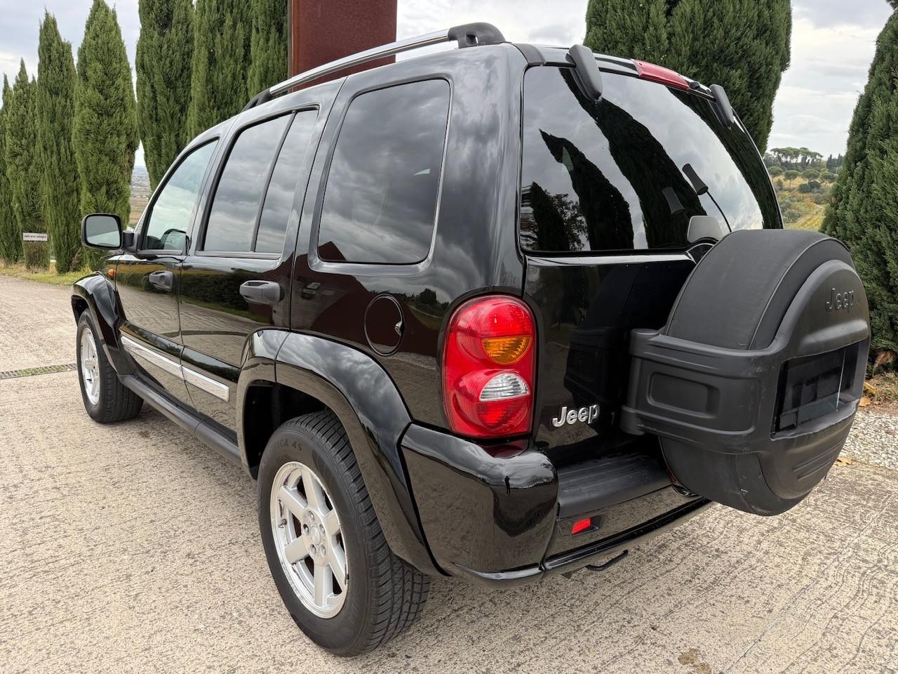 Jeep Cherokee 2.8 CRD DPF Limited Auto