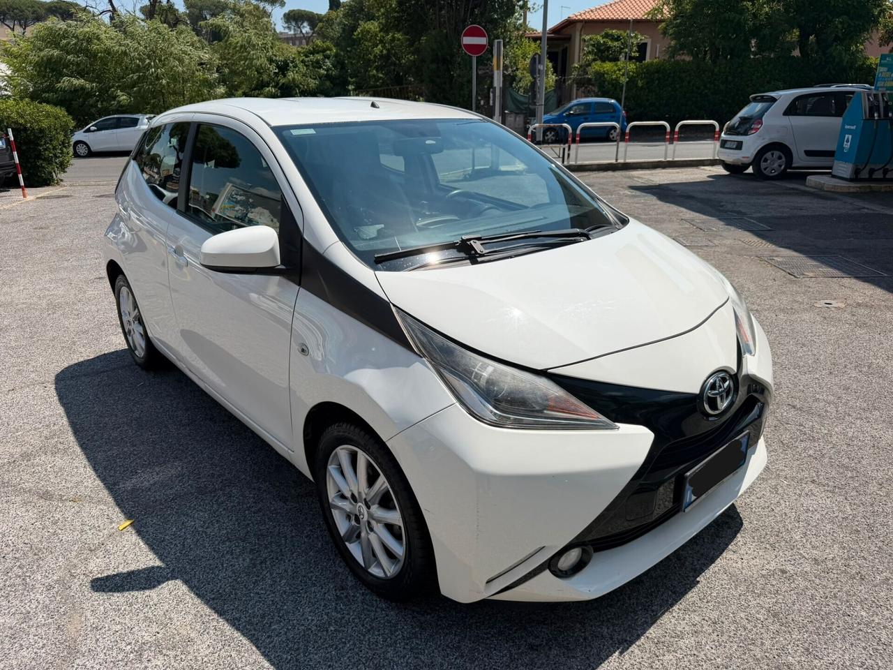 Toyota Aygo 1.0 VVT-i 69 CV 5 porte x-cool MMT