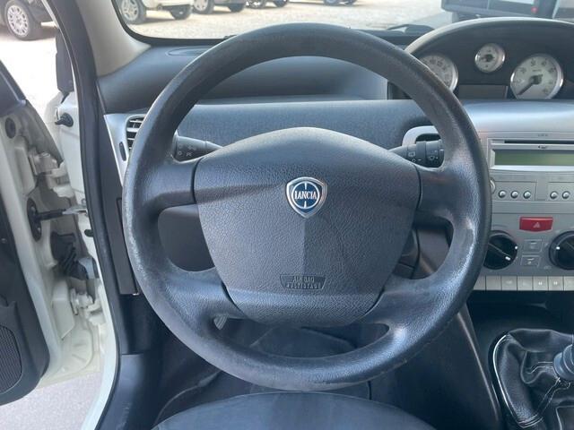 LANCIA YPSILON 1.2 69 CV DIVA – BENZINA – 02/2011