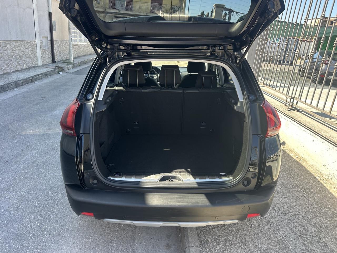 Peugeot 2008 1.2 Benzina 110 Cv Allure 2017 Km 120
