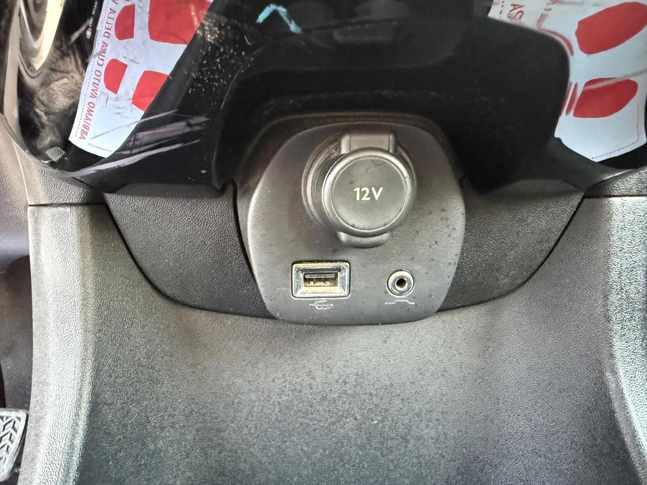 Citroen C1 VTi 68 5 porte Shine Adatta a Neo Patentati