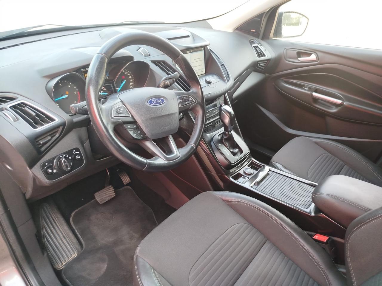 Ford Kuga 1.5 TDCI 120 CV S&S 2WD Powershift ST-Line