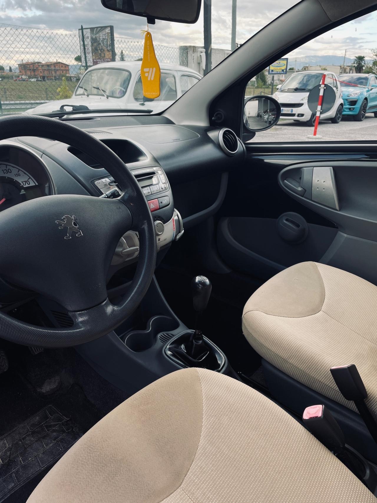 Peugeot 107 1.0 68CV Plaisir