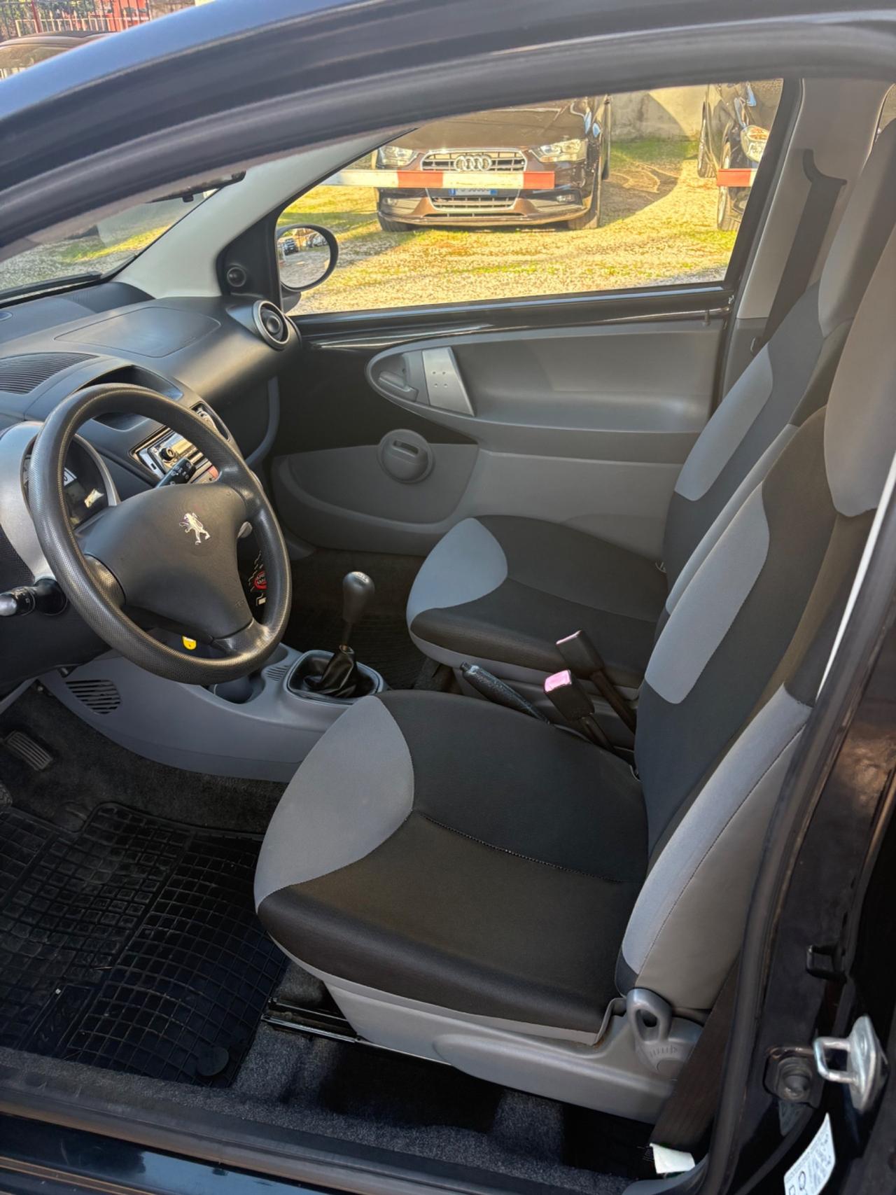 Peugeot 107 1.0 benzina neopatentati