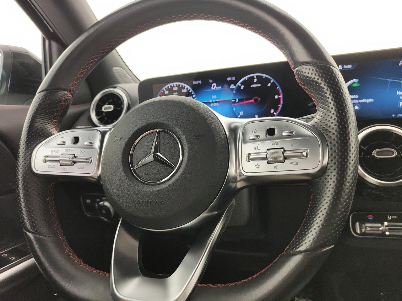 Mercedes-Benz GLA 200 d Premium auto
