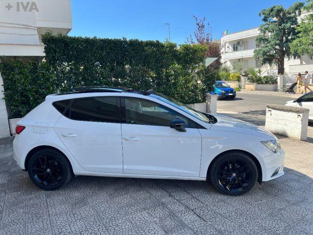 SEAT Leon 1.6 TDI 105 CV DSG 5p