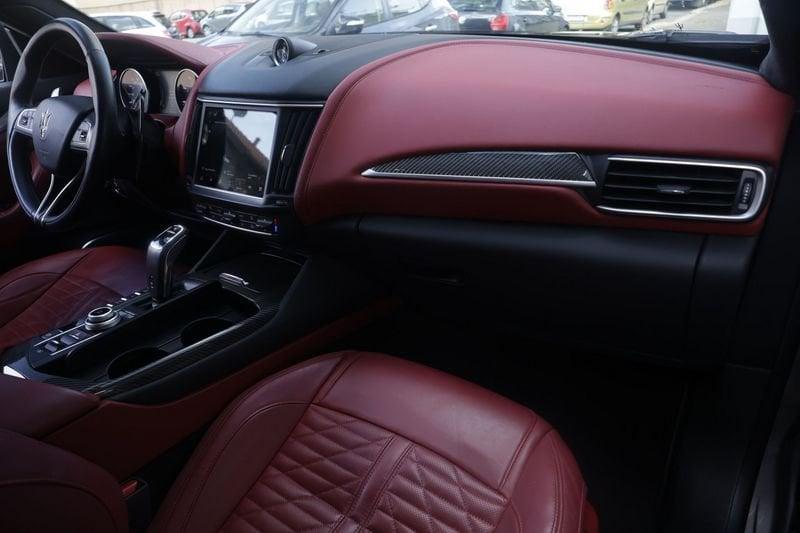Maserati Levante Maserati Levante V8 580 CV AWD Trofeo 427KW ANNO 2022