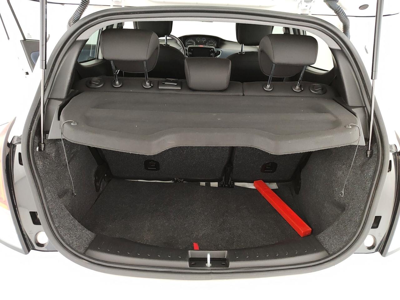 Lancia Ypsilon 1.0 FireFly 5 porte S&S Hybrid Platino