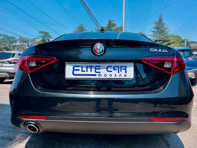 Alfa Romeo Giulia 2.2 Turbodiesel 160 CV AT8 t Super "TAGLIANDI ALFA ROMEO"