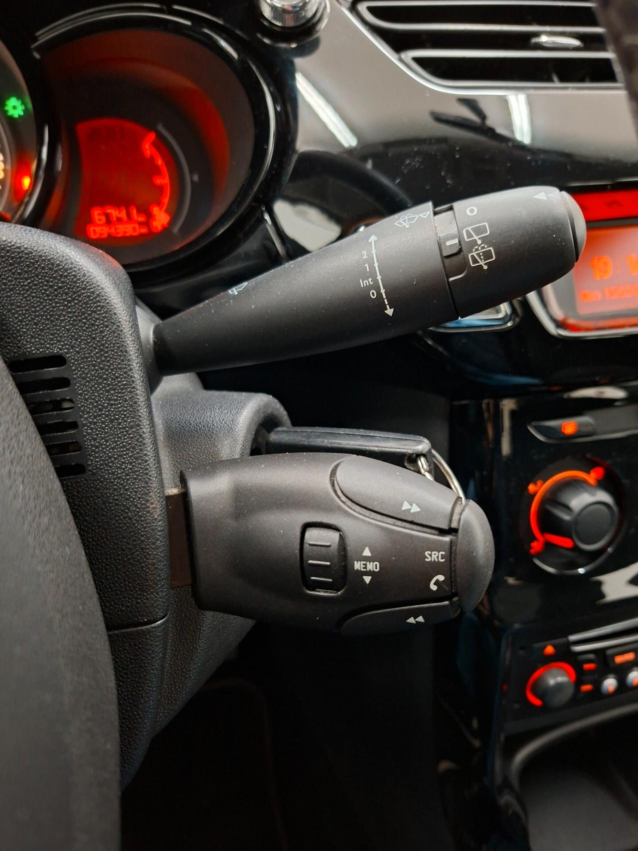 Citroen C3 1.2 VTi 82cv Vanity Fair 10