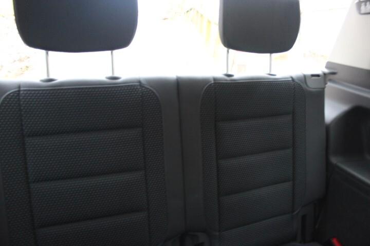 Volkswagen Touran Business 1.6 TDI Comfortline 7 POSTI 8 PNEUMATICI SU CERCHIO IN LEGA ORIGINALE