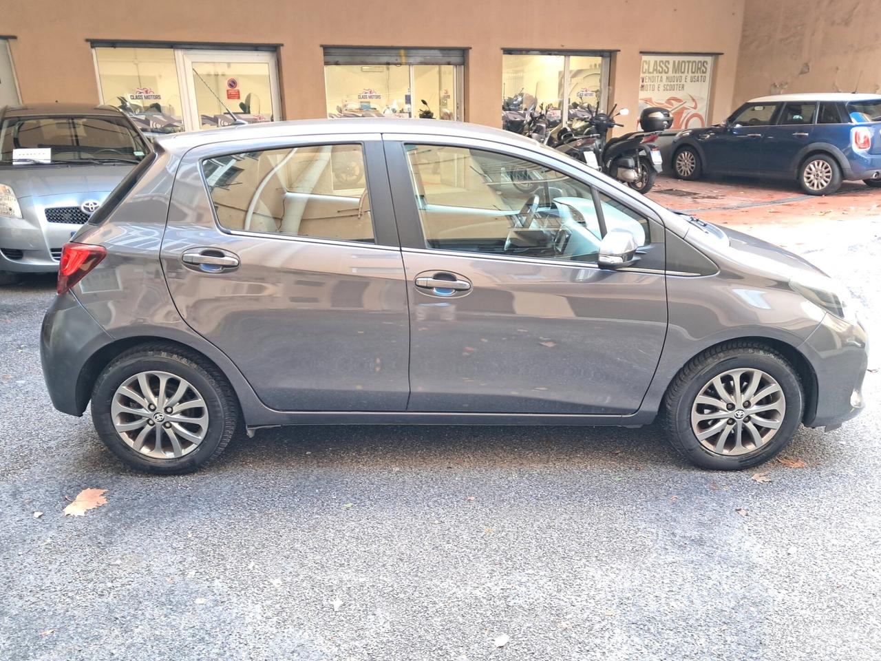 Toyota Yaris 1.0 5 porte Lounge