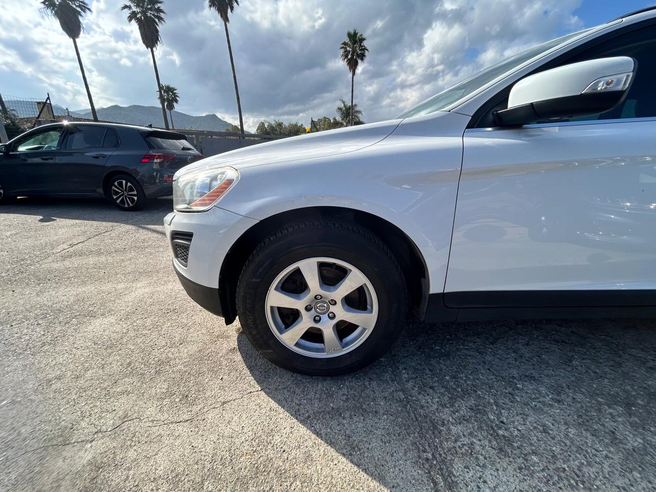 Volvo XC 60 XC60 D5 AWD Geartronic Momentum