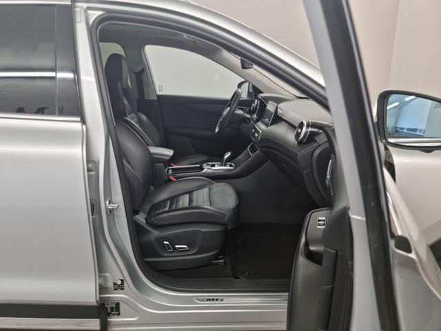 MG EHS Plug-in Hybrid Luxury