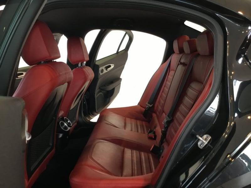 Alfa Romeo Giulia 2.0 Turbo 280 CV AT8 AWD Q4 Veloce MY23