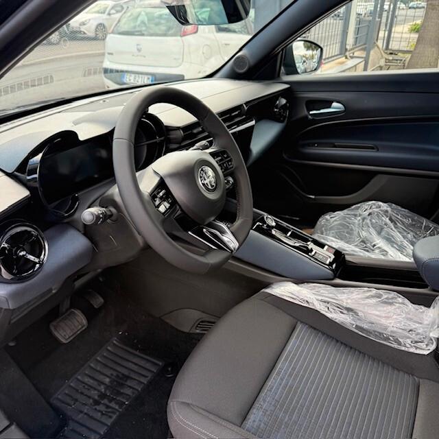 Alfa Romeo Junior 1.2 136 CV Hybrid eDCT6