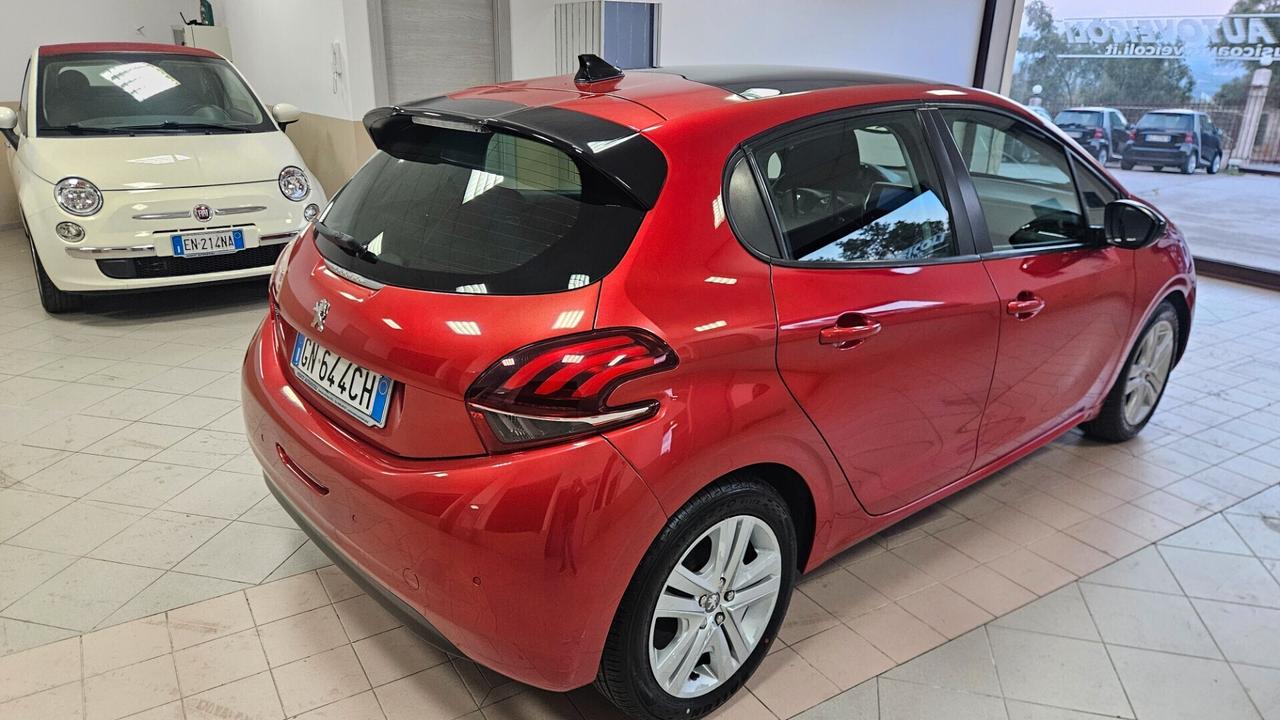 Peugeot 208 PureTech 82 5 porte Allure