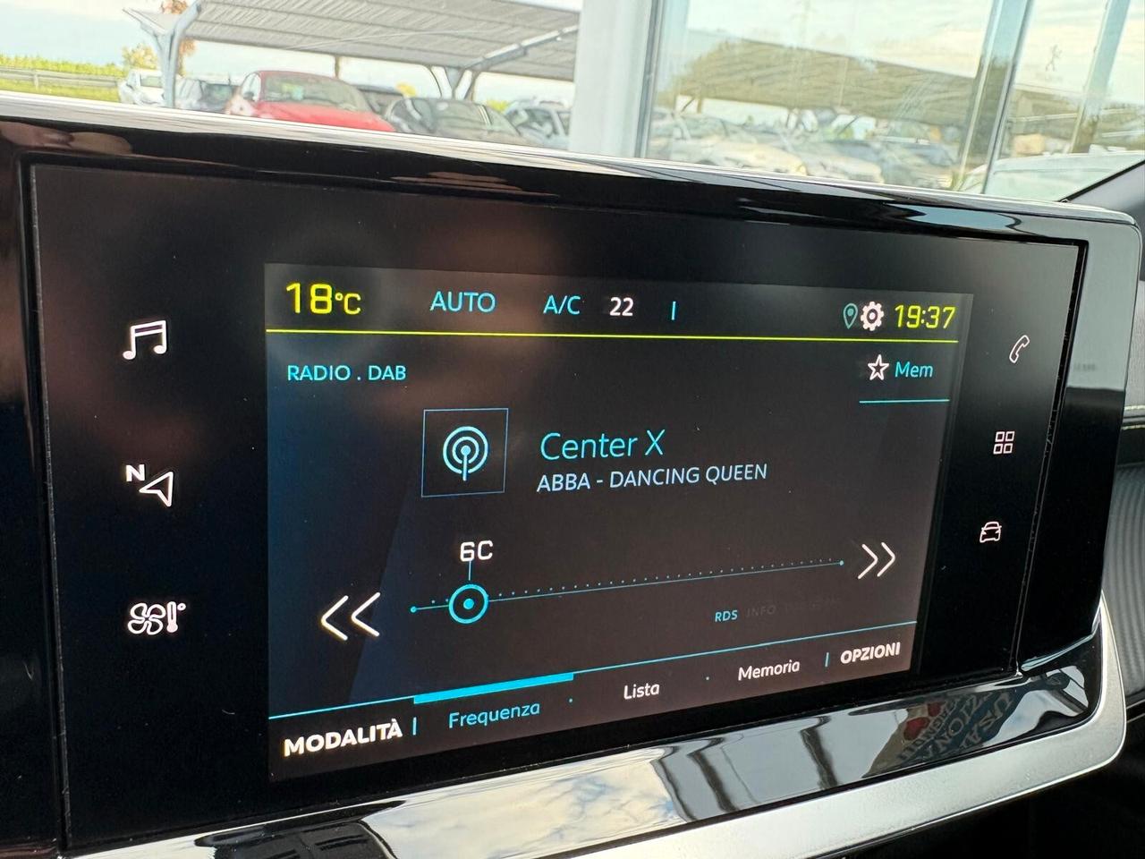 Peugeot 208 GT Line motore elettrico 5 porte SPOTICAR