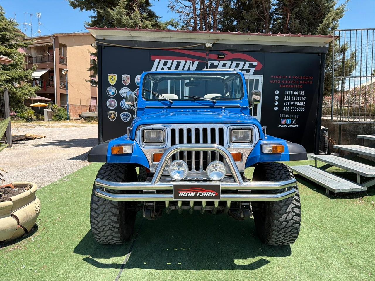 Jeep Wrangler yj 2.5 con motore 4.0