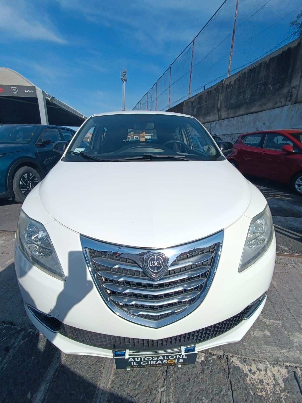 Lancia Ypsilon 1.3 MJT 16V 95 CV 5 porte S&S Silver
