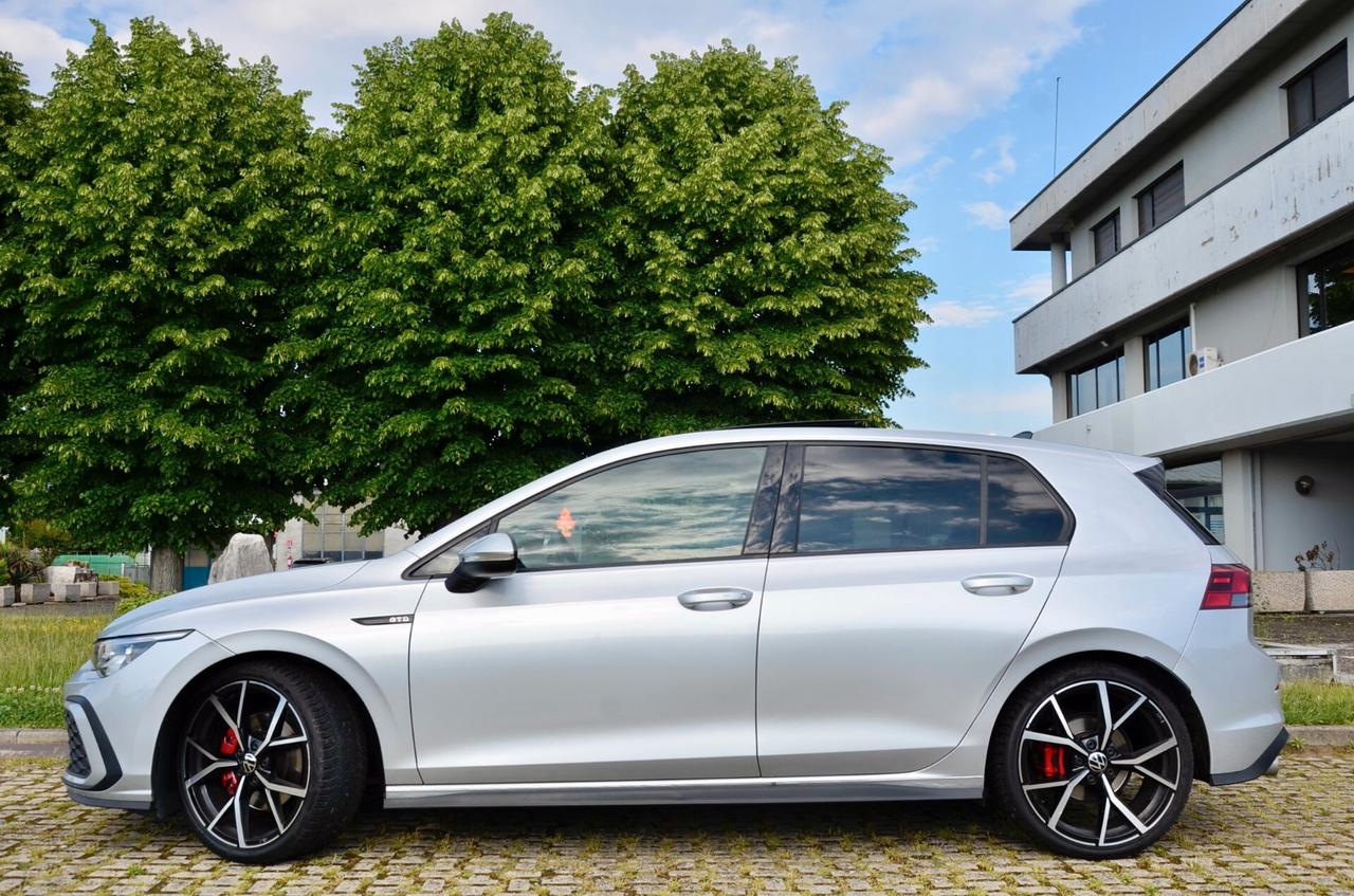 GOLF GTD 2.0 TDI 200cv DSG 5p, UNICOPROPRIETARIO, UFF ITALIANA, EURO 6D, TETTO, IQ LED, 19", PERMUTE