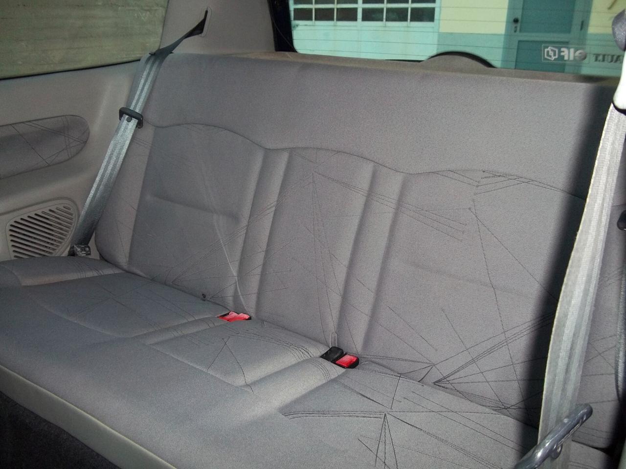 Renault Clio Authentique 1.2 8v 3p 126.300km ok neopatentati