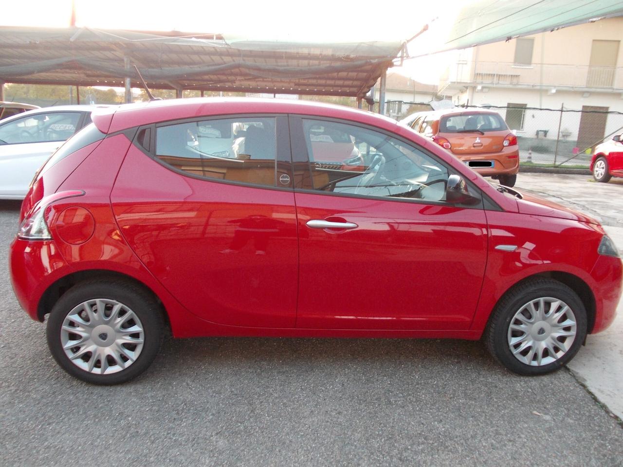 Lancia Ypsilon 1.0 FireFly 5 p Hybrid Ecochic Silver-KM75466