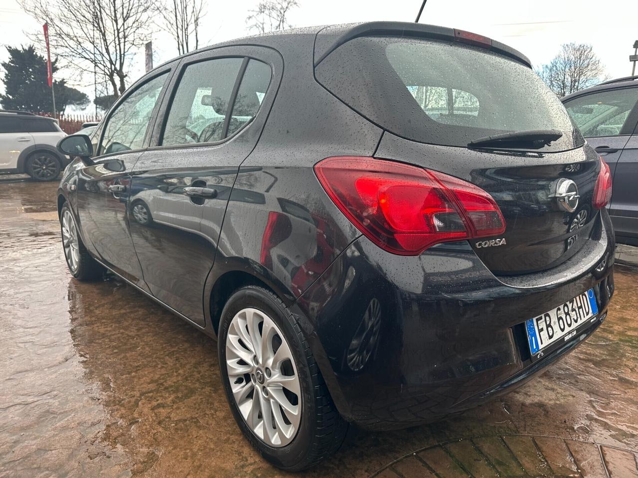 Opel Corsa 1.4 90CV 5 porte b-Color