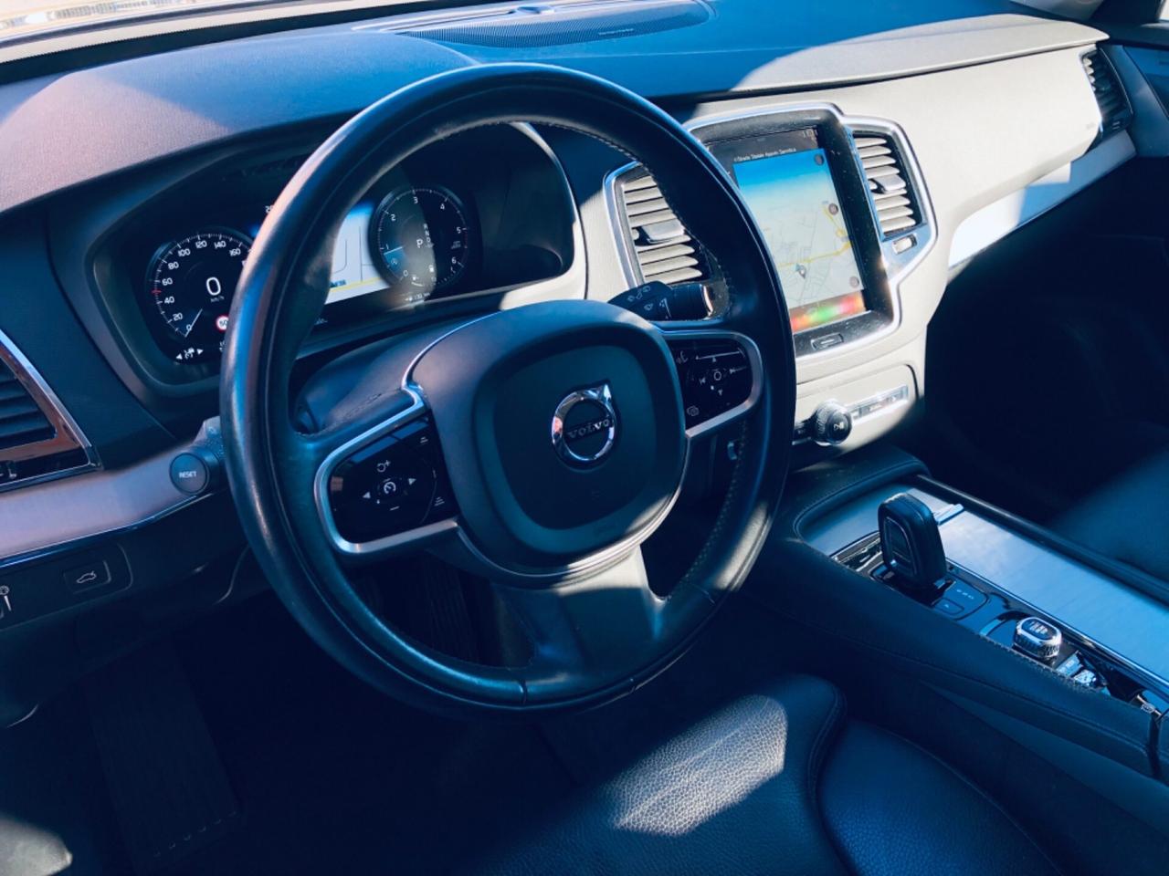 Volvo XC 90 XC90 B5 (d) AWD Geartronic Momentum