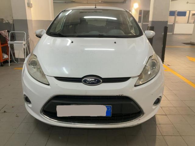 FORD Fiesta 1.4 TDCi 70CV 5 porte Titanium