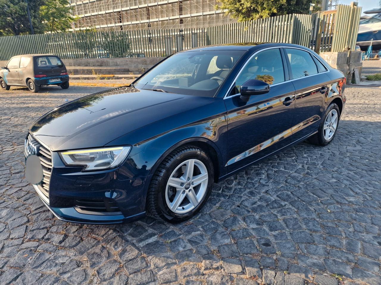 Audi A3 Sedan 1.6 TDI Admired