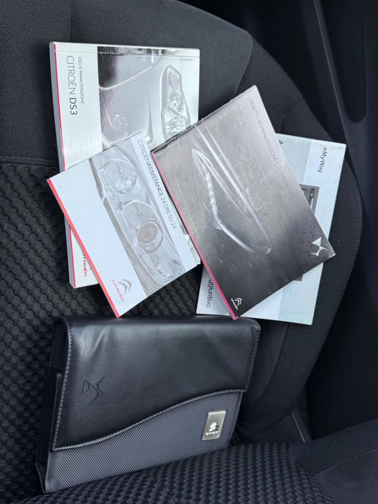 Ds DS3 DS 3 1.4 HDi 70 Just Black