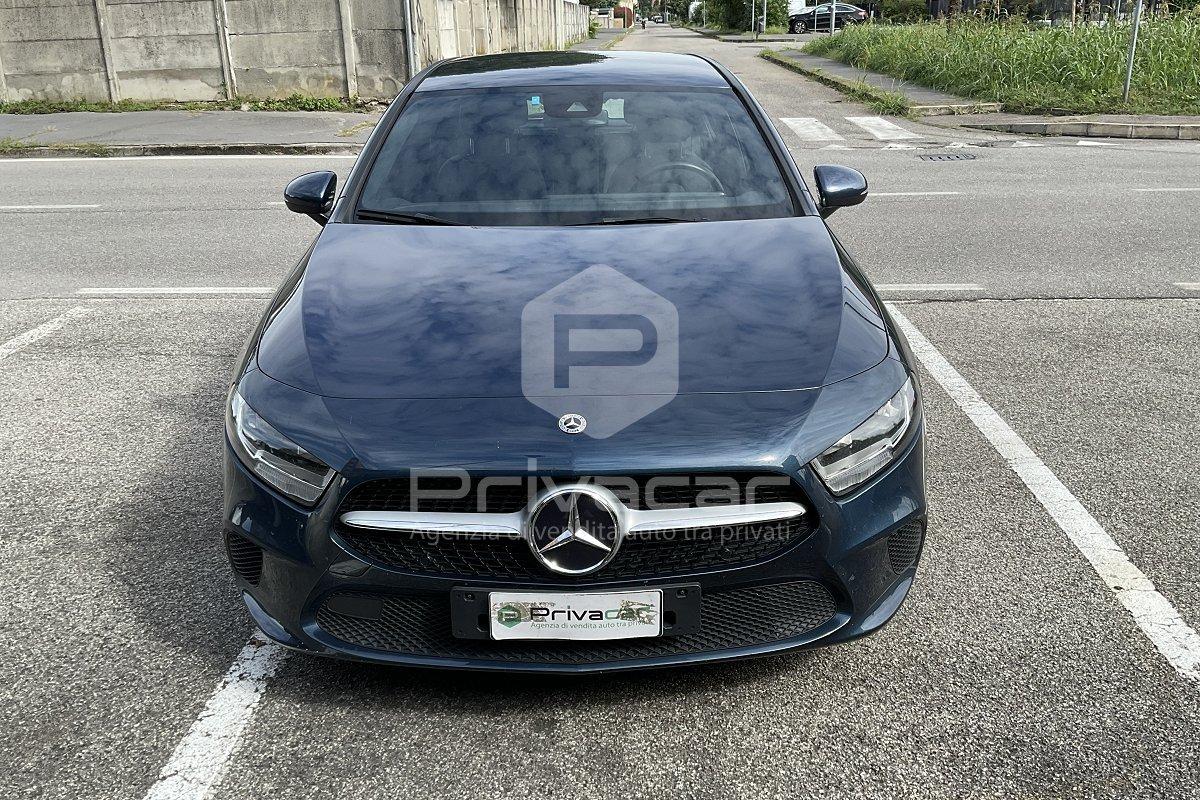 MERCEDES A 180 d Automatic Business