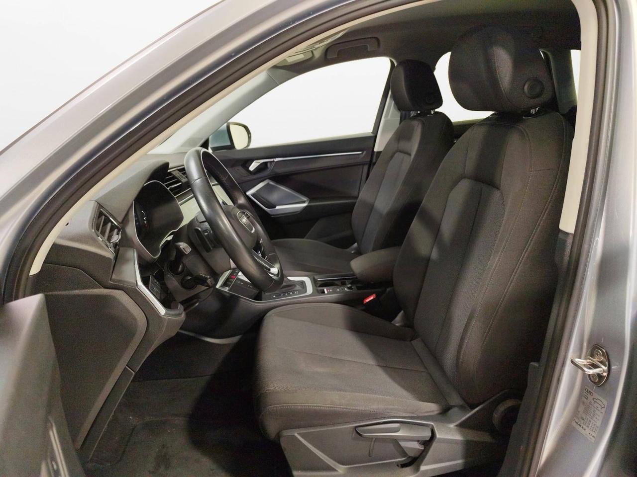 Audi Q3 35 2.0 tdi Business Advanced