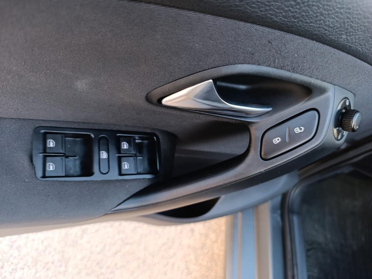 Volkswagen Polo 1.6 TDI 90CV 5pt DSG Automatica