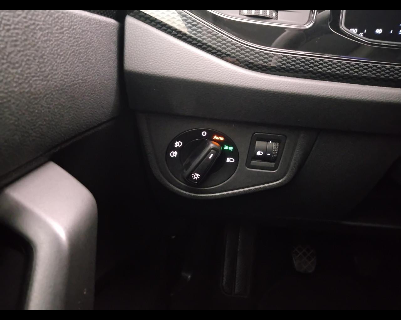 VOLKSWAGEN Taigo - Taigo 1.0 tsi Life 110cv