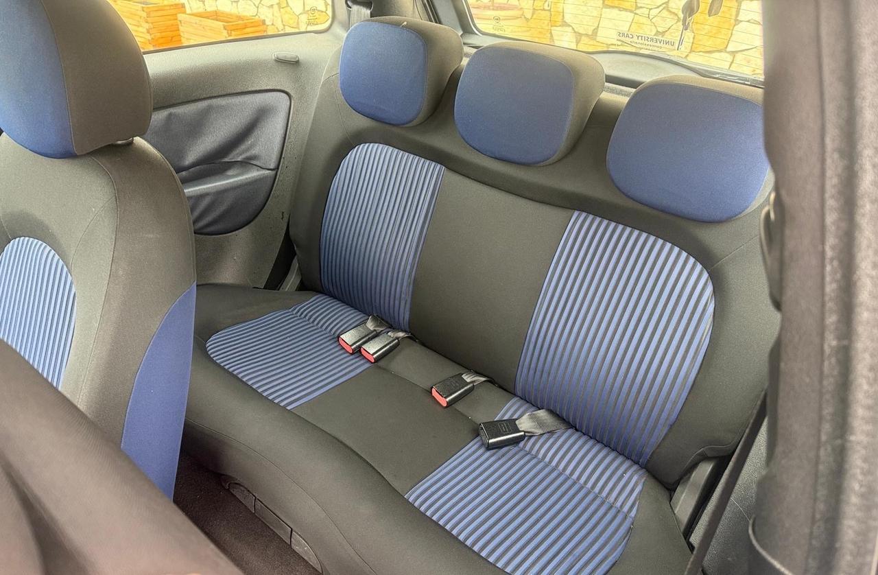 Lancia Ypsilon 1.3 MJT 75 CV Platino