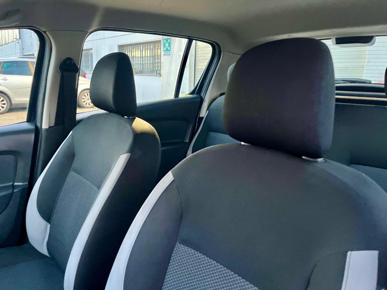 Dacia Sandero 1.2GPL(scadenza 2035) 2014 105.000km perfetta