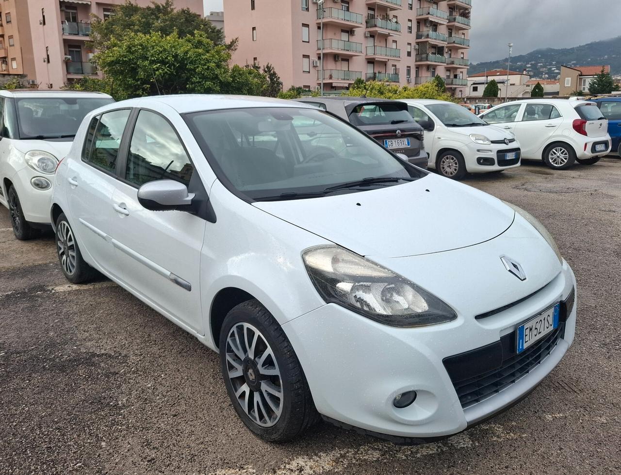 Renault Clio 1.2 16V 5 porte Dynamique anno 2012
