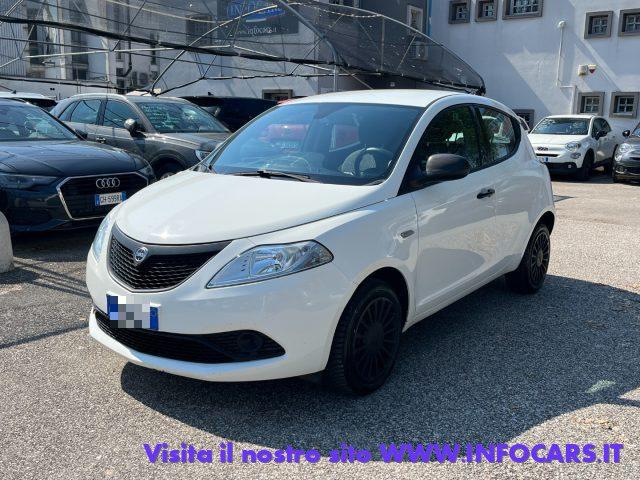 LANCIA Ypsilon 1.0 FireFly 5p S&S Hybrid Ecochic Silver PROMO