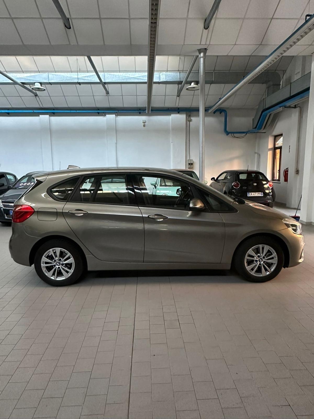 Bmw 2er Active Tourer 218i Active Tourer Luxury