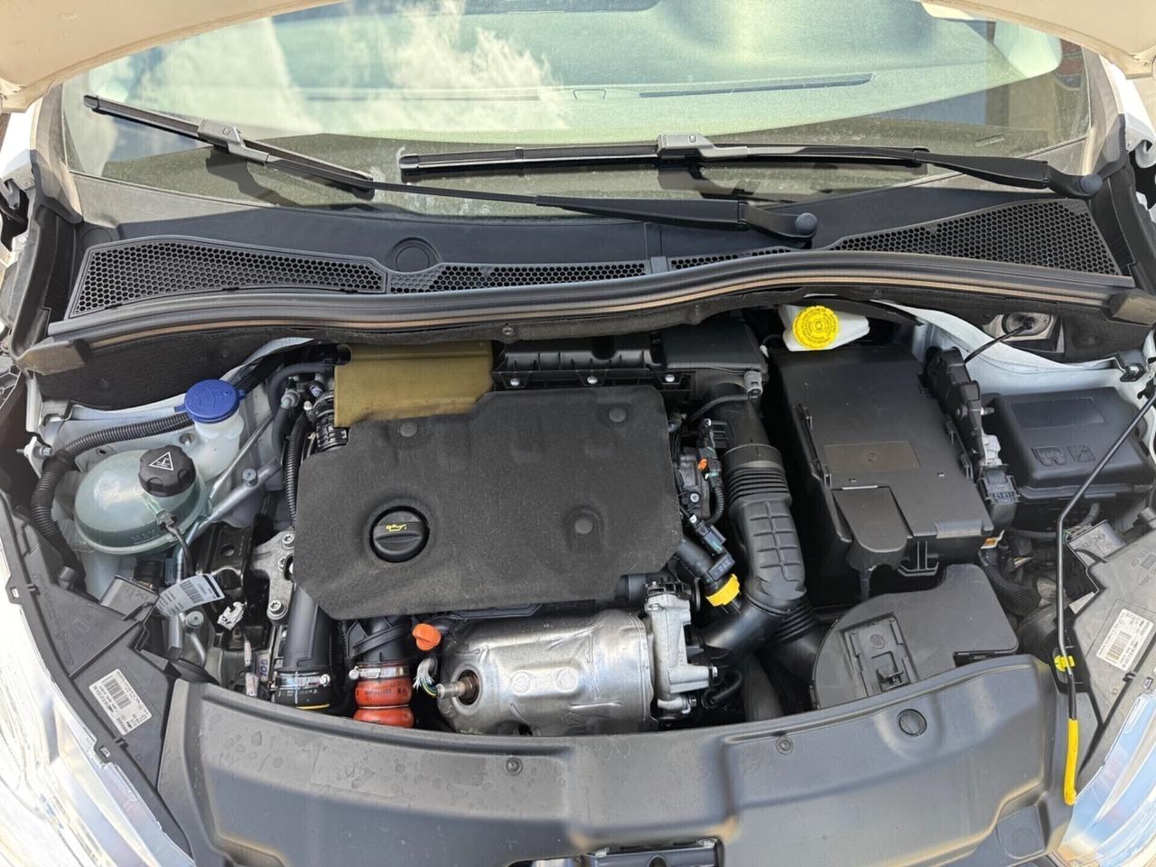 Peugeot 208 BlueHDi 100 S&S 5 porte Active navigaz